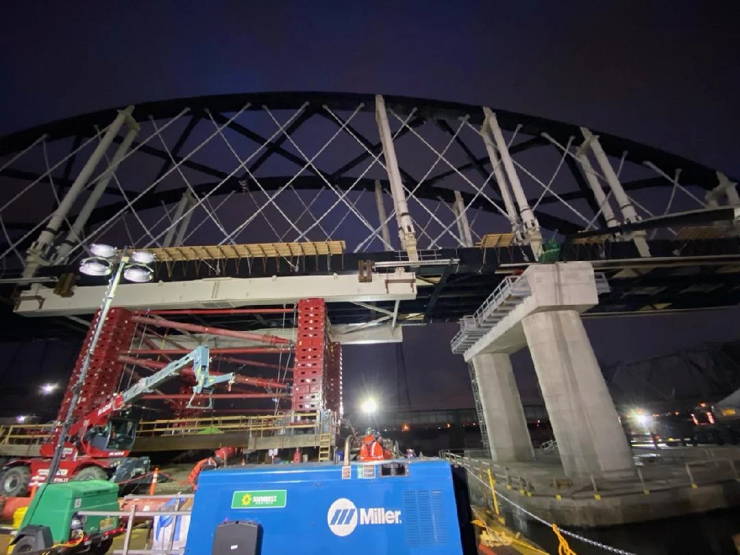 Portal North Bridge construction night